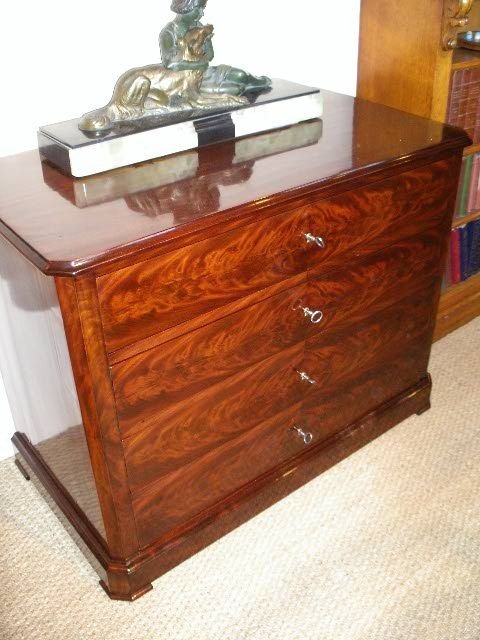 Small Mahogany Chest of Drawers