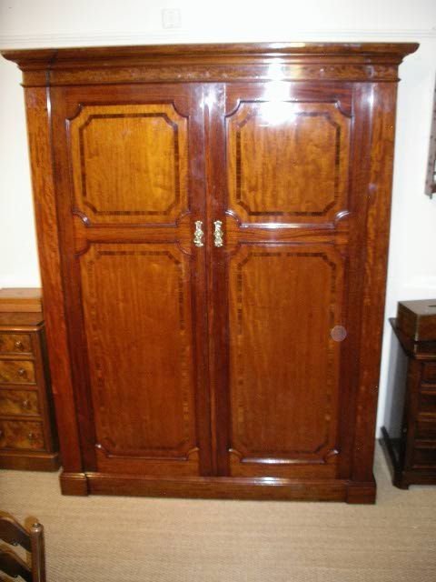 Victorian 2 Door Wardrobe