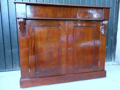 Mahogany Chiffonier/sideboard
