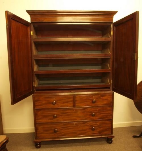 fig 1. MAHOGANY LINEN PRESS C1830