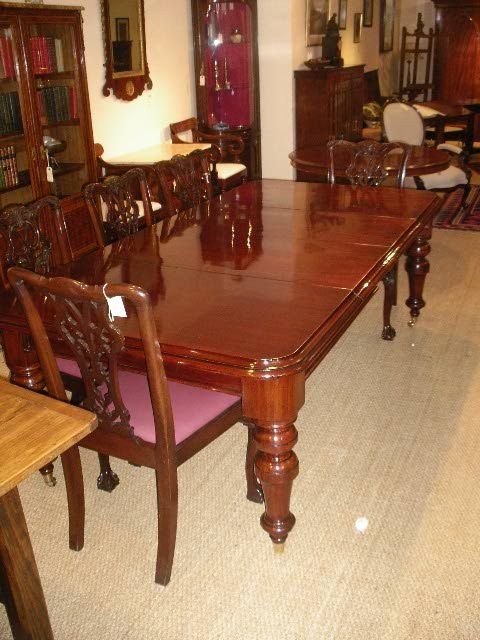 Victorian Mahogany Extending Dining Table