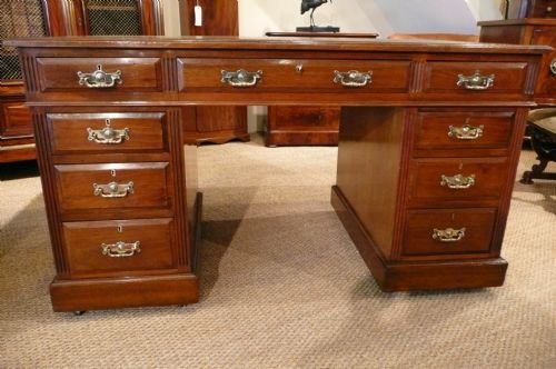 Pedestal Desk Walnut C1910