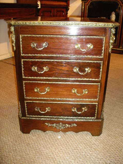 Rosewood Chest of Drawers