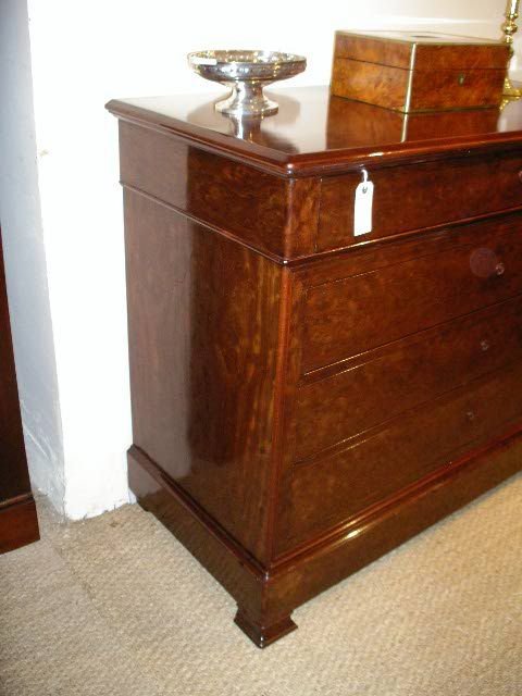 fig 1. 19TH CENTURY MAHOGANY CHEST OF DRAWERS