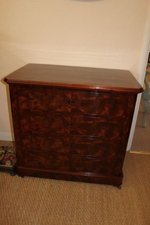 Small Mahogany Chest of Drawers