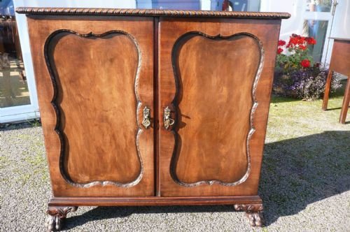 Mahogany Side Board/cabinet C1900