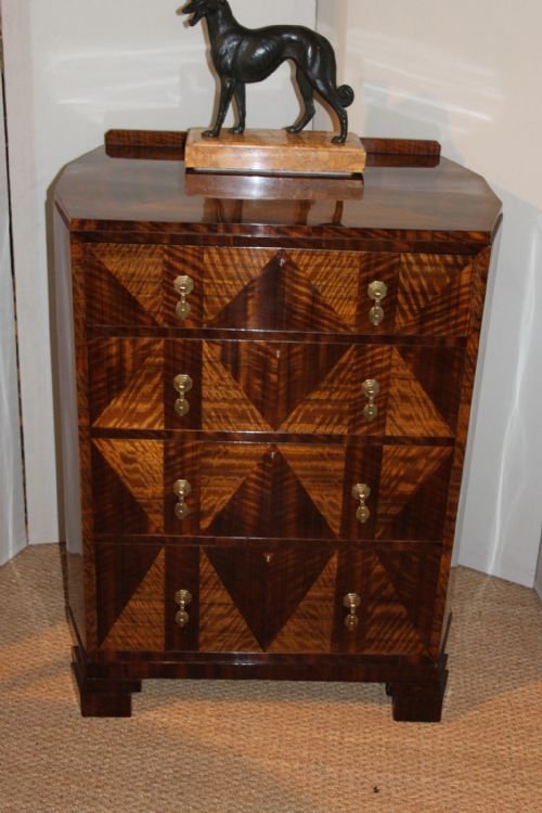 Walnut Art Deco Chest of Drawers