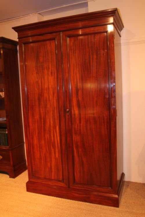 Victorian Mahogany 2 Door Wardrobe