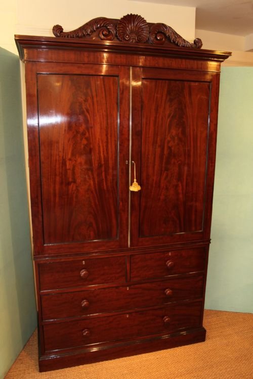 Georgian Mahogany Linen Press