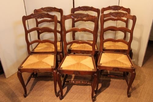 Set of 6 Oak Chairs