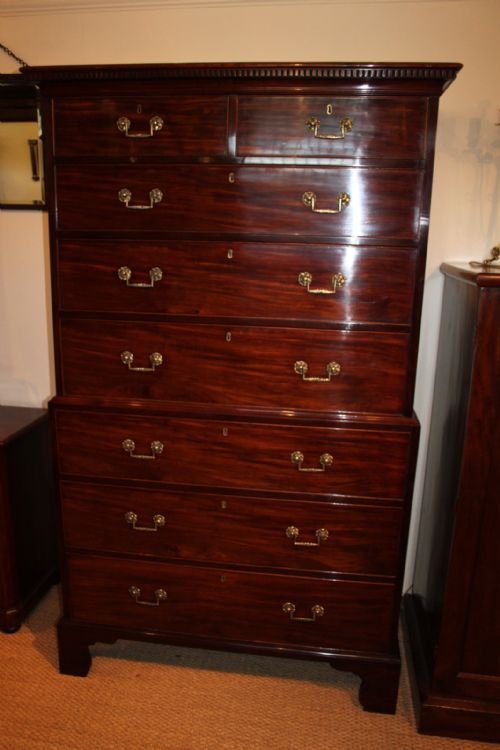 Georgian Mahogany Chest on Chest / Tallboy