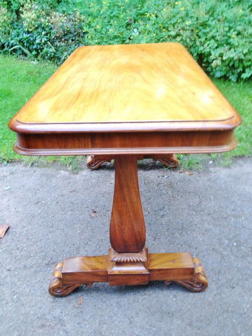 Regency Centre Table