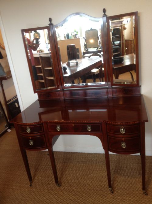Edwardian Mahogany Dressing Table
