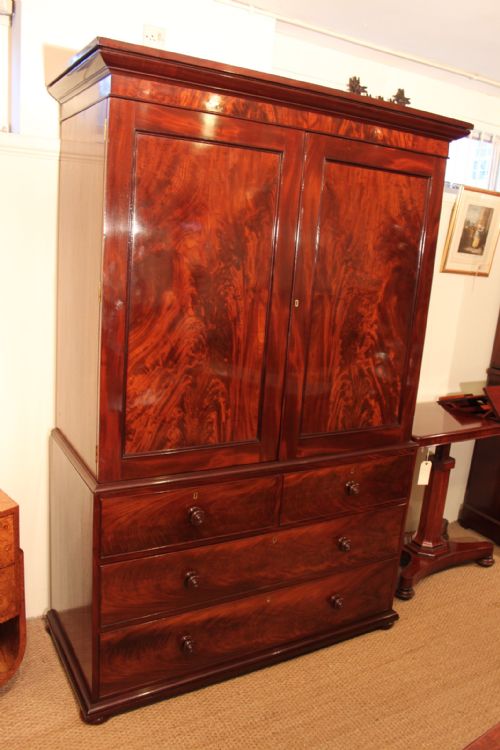 Georgian Mahogany Linen Press