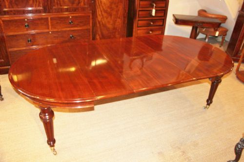 Victorian Mahogany Extending Dining Table