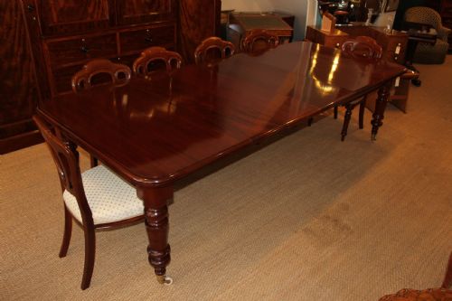 Victorian Mahogany Four Leaf Dining Table