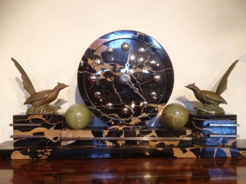 Mantle Clock