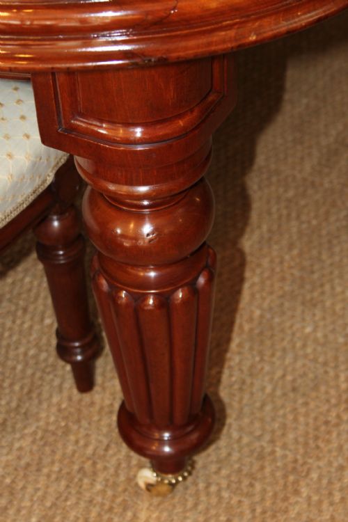 fig 1. VICTORIAN MAHOGANY EXTENDING DINING TABLE