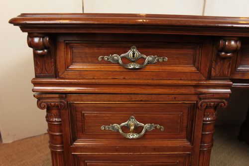 fig 1. Walnut Partners desk