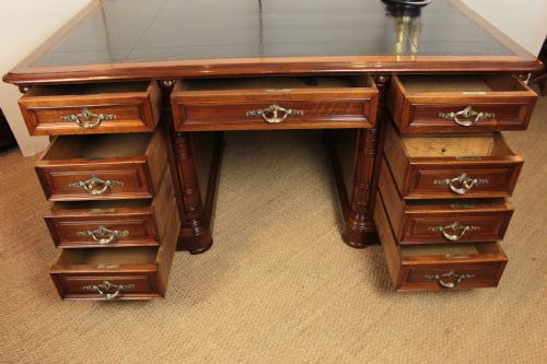 fig 2. Walnut Partners desk