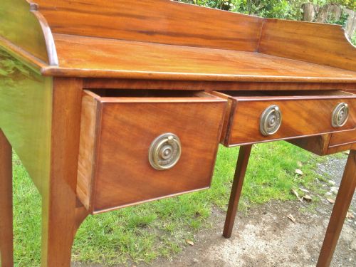 fig 1. MAHOGANY SIDE TABLE