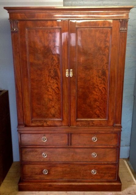 Mahogany Linen Press