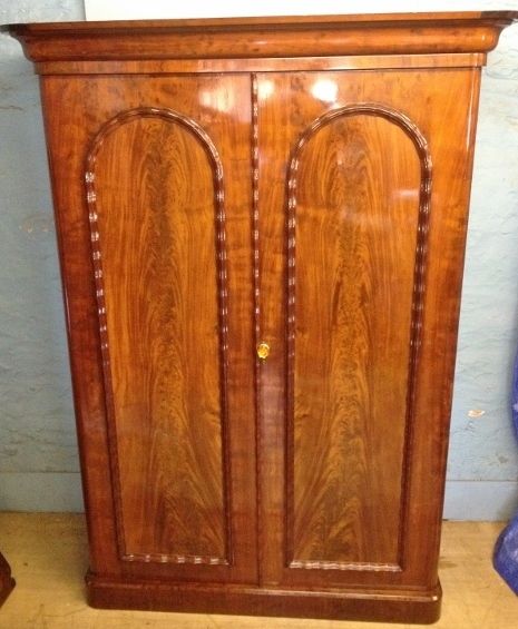 fig 1. MAHOGANY WARDROBE