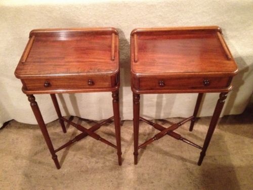 Bedside Cabinets / Tables