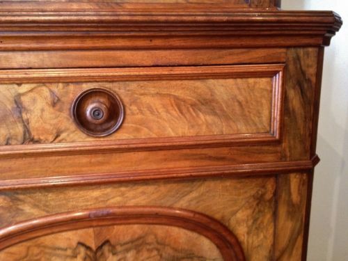 fig 2. BOOKCASE WALNUT