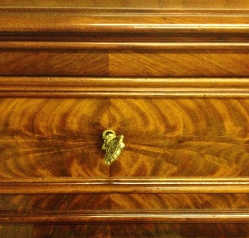 fig 1. MAHOGANY CHEST OF DRAWERS