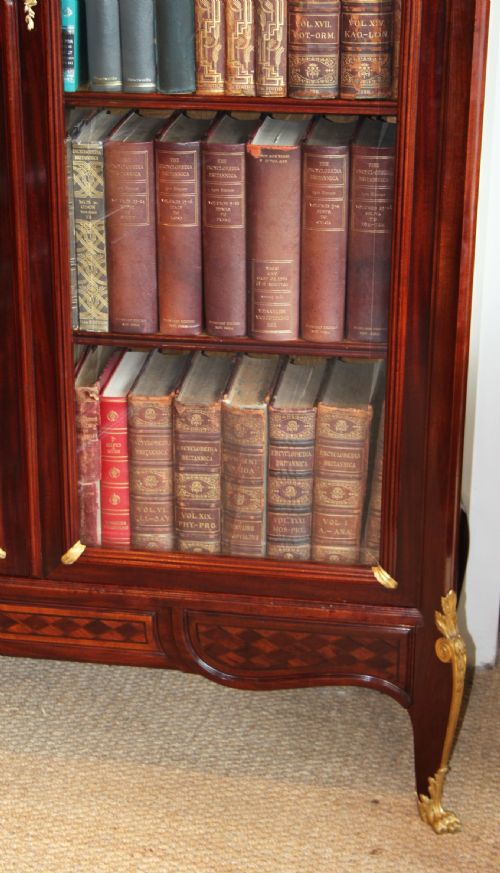 fig 1. Bookcase / display cabinet