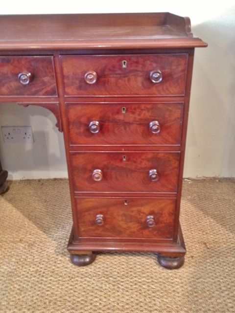 fig 1. MAHOGANY DESK