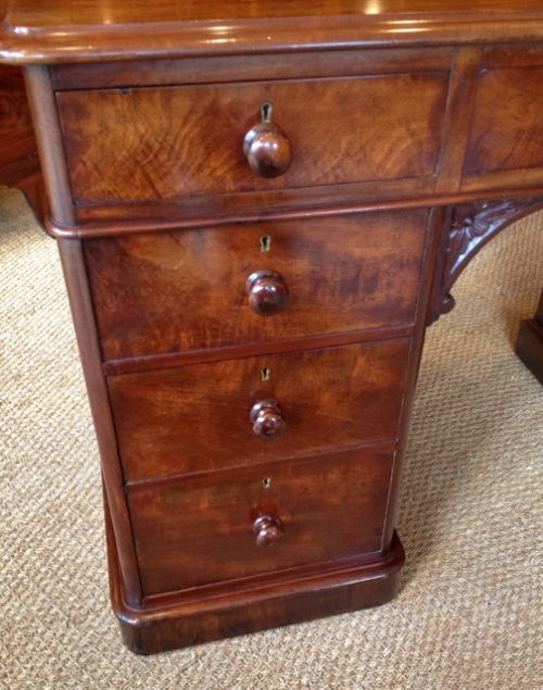fig 1. MAHOGANY DESK