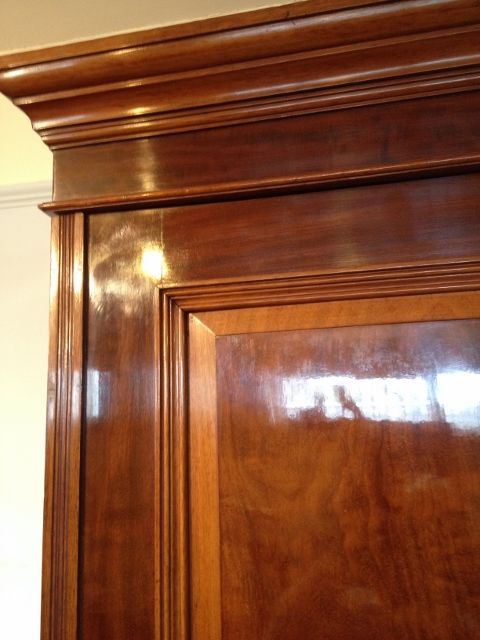 fig 1. MAHOGANY LINEN PRESS