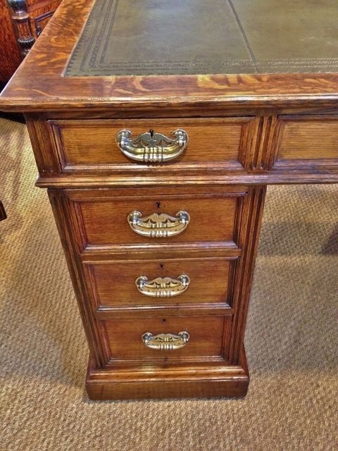 fig 1. OAK PEDESTAL DESK.