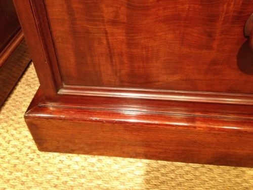 fig 1. MAHOGANY LINEN PRESS