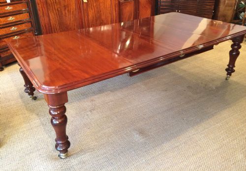 Antique Mahogany Extending Dining Table