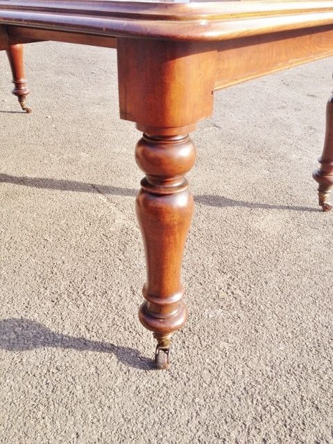 fig 1. MAHOGANY EXTENDING TABLE
