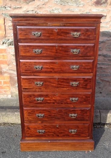 Mahogany Chest of Drawers