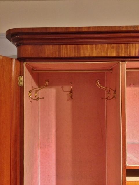 fig 1. SUPERB VICTORIAN MAHOGANY 2 DOOR WARDROBE