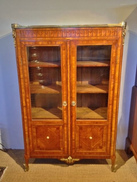 Bookcase/display Cabinet