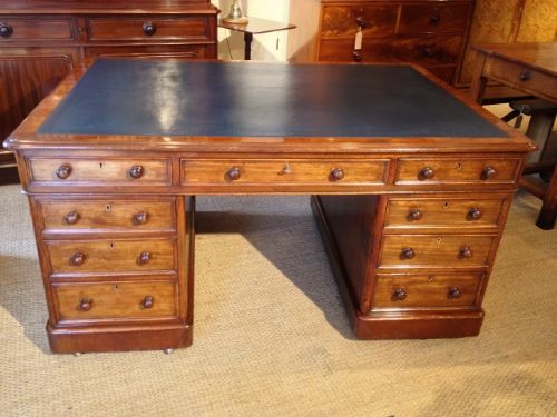 Mahogany Partners Desk