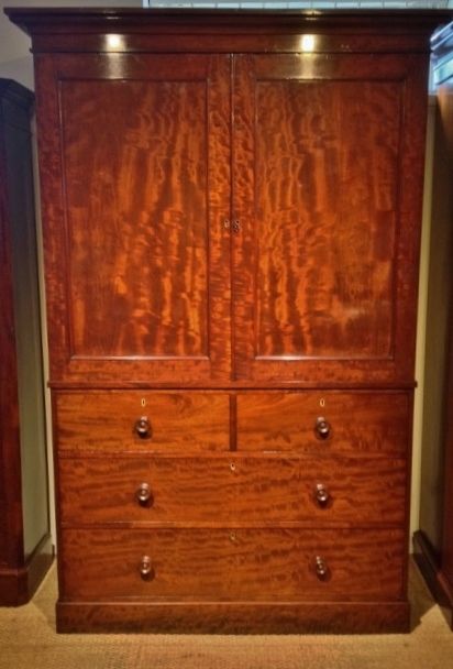 Mahogany Linen Press