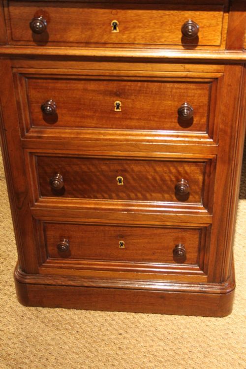 fig 1. Large 18 drawer partners desk