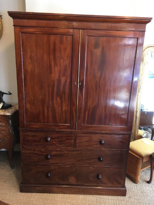 Mahogany Linen Press