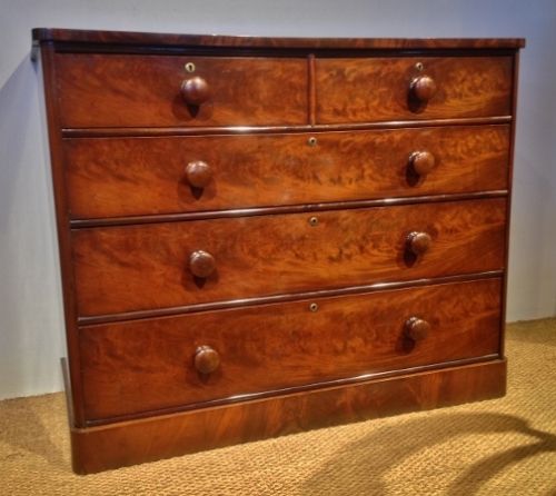 Mahogany Chest of Drawers