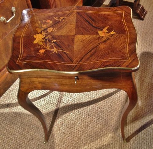 Dressing Table   /   Sewing Table