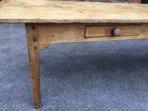 fig 1. FARM HOUSE PINE TABLE. ENGLISH C 1820