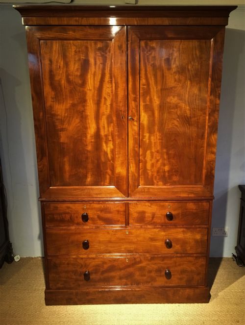 Mahogany Linen Press
