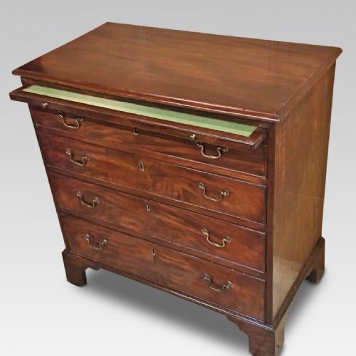 Mahogany Chest of Drawers. Georgian . 1790